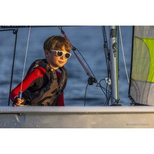 ДЕТСКА ЖИЛЕТКА ЗА ПЛАВАНЕ Hudson 50N F/E ЧЕРНА — P201432 TYPHOON